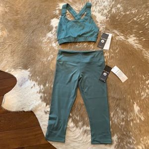 Matching cropped leggings and top